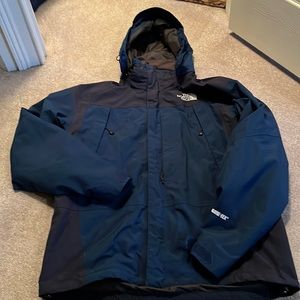 Men’s Medium EUC North Face ski jacket. No stains or tears.
